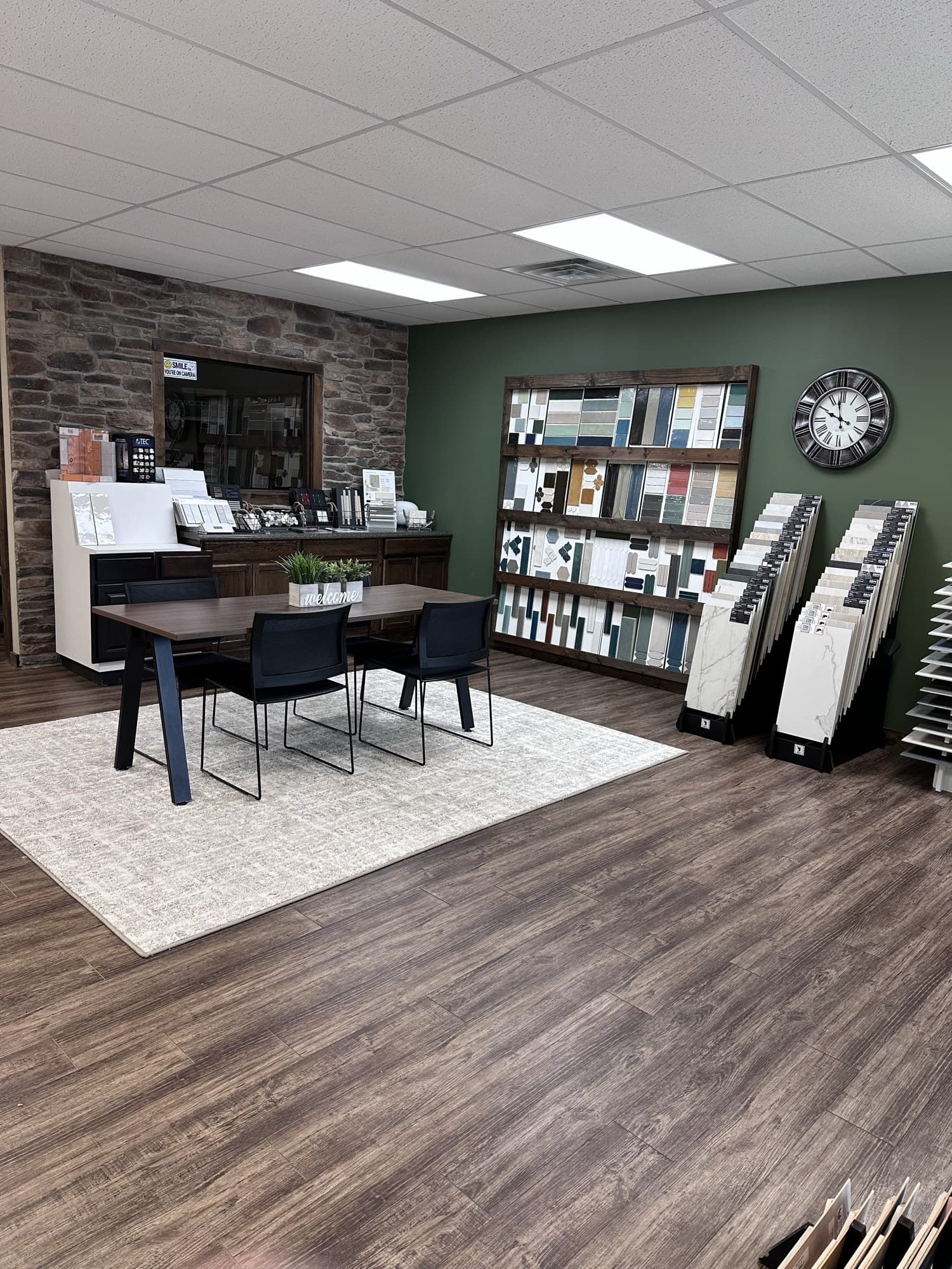 Henges Washington showroom — sample displays